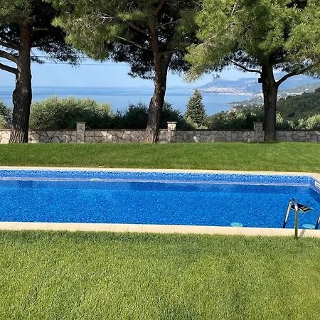 Villa Camporosso ヴィラ *